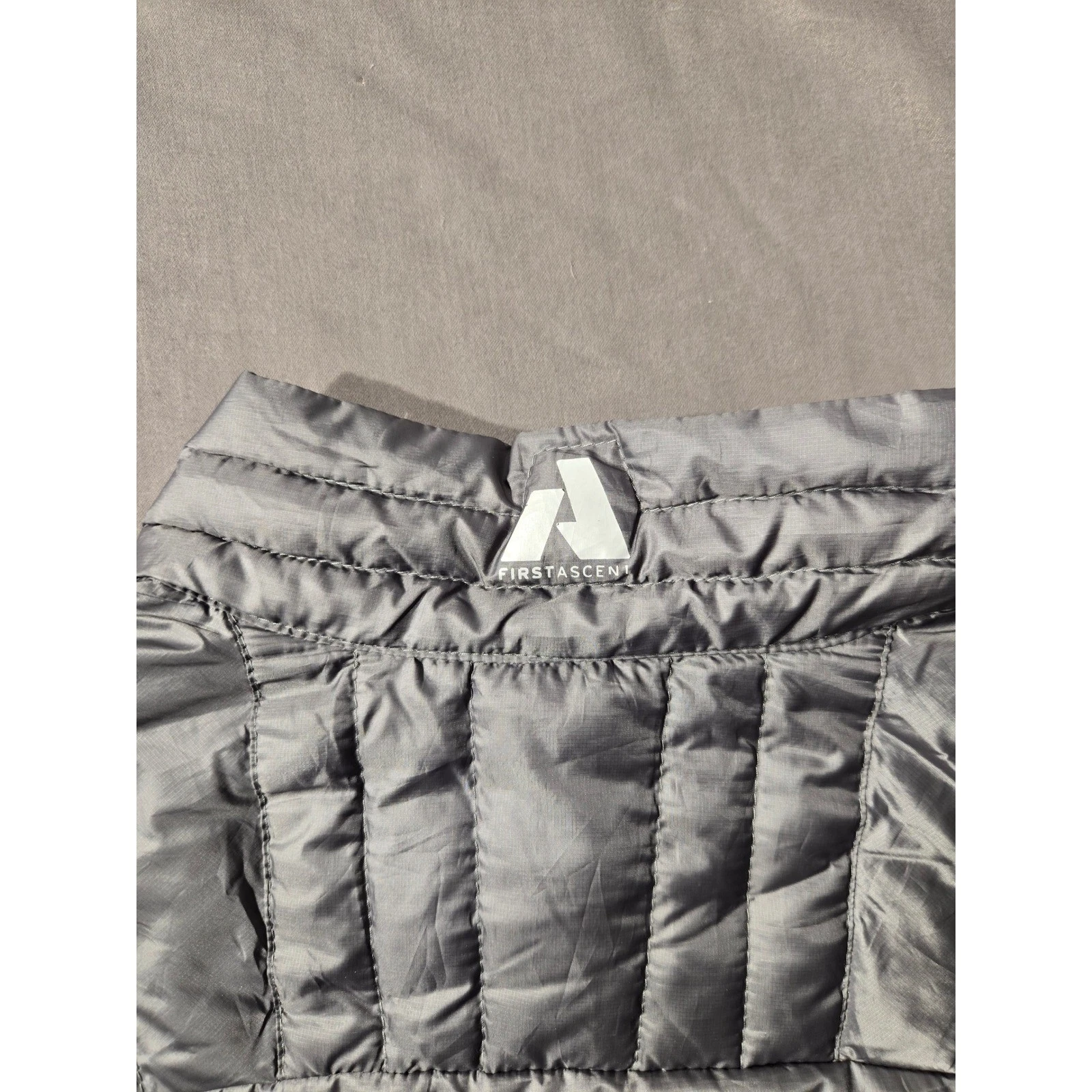 Eddie Bauer First Ascent StormDown 800 Puffer Vest Mens XL Gray Green Outdoor - product detail image 8