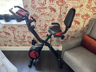 YYFITT 2 in 1 Foldable Exercise Bike Used excellent condition