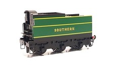 HORNBY WEST COUNTRY / BATTLE OF BRITAIN CLASS SOUTHERN TENDER MALACHITE GREEN #1