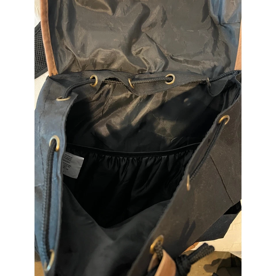 Mochila Kelty 26L mediana carga superior imitación cuero Foto 3 de 3