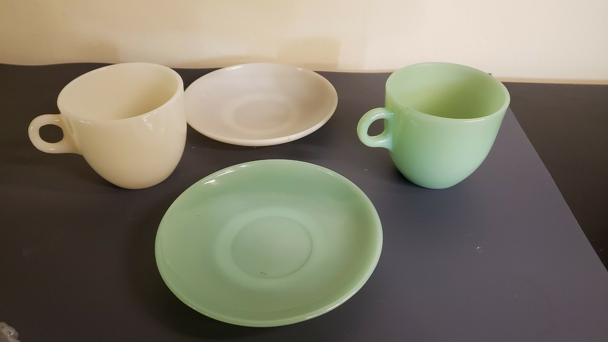 グラス+カップ Fire-King - Fire King IVORY St.Denis Tea Cup 4 FIRE KING JADEITE & IVORY ST. DENIS TEA CUPS & SAUCERS | eBay