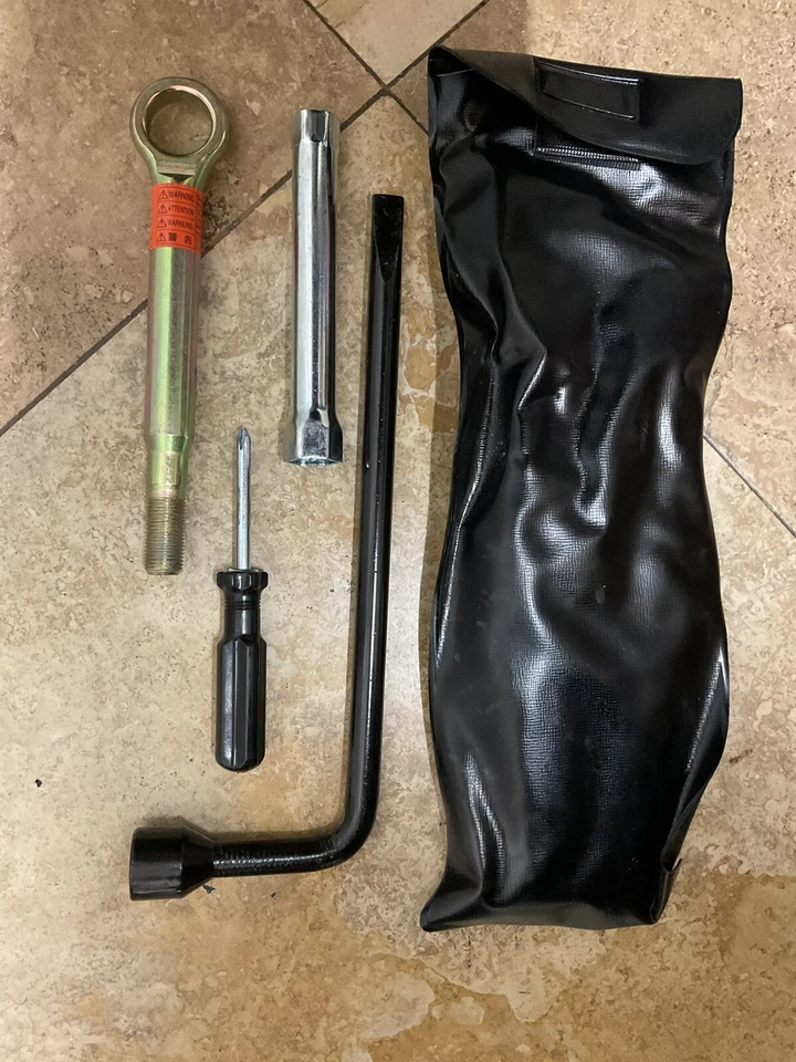 Herramientas de neumáticos de repuesto Subaru Legacy Outback 1999-2009 OEM Foto 2 de 3