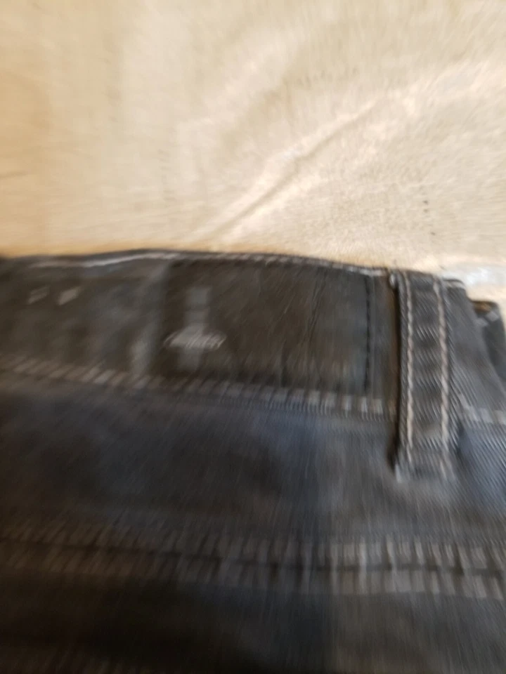 Buffalo Women's Gray Stone Wash Shorts Size 6/28 Chambray Casual Coastal - Image 2 of 4