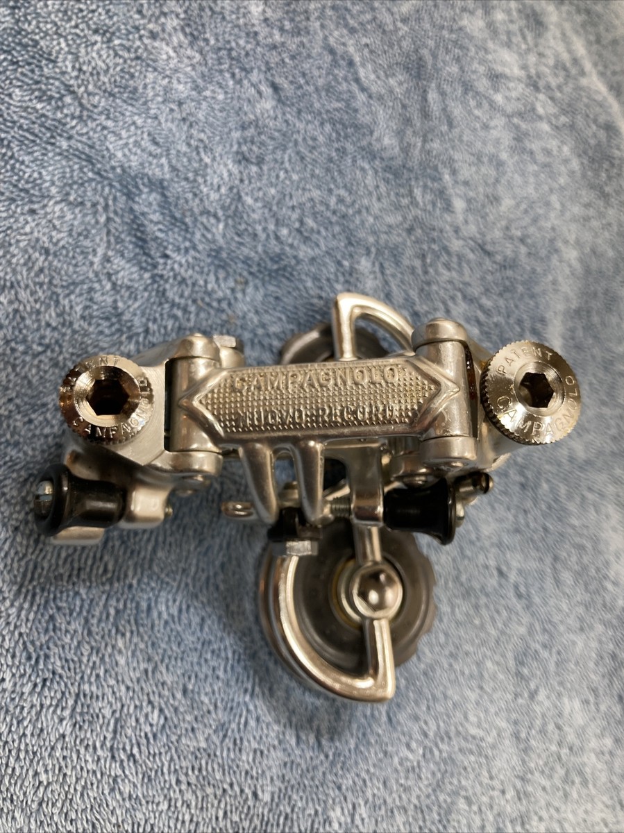 Dérailleur arrière Campagnolo Nuevo Record / année 79 Dérailleur arrière Campagnolo Nuevo Record / année 79