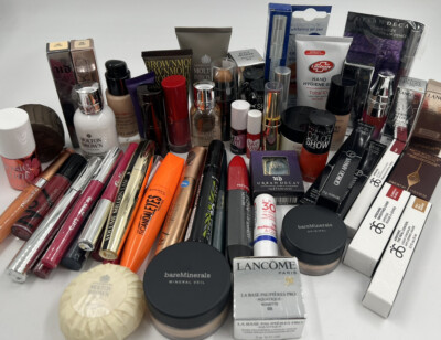 Lucky Dip Kosmetiktasche 10 Artikel zufällige Auswahl Urban Decy, Aramni, Charlotte Tilbury