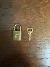 LOUIS VUITTON Padlock Cadena No.321 Gold Color Key Lock Tested Working