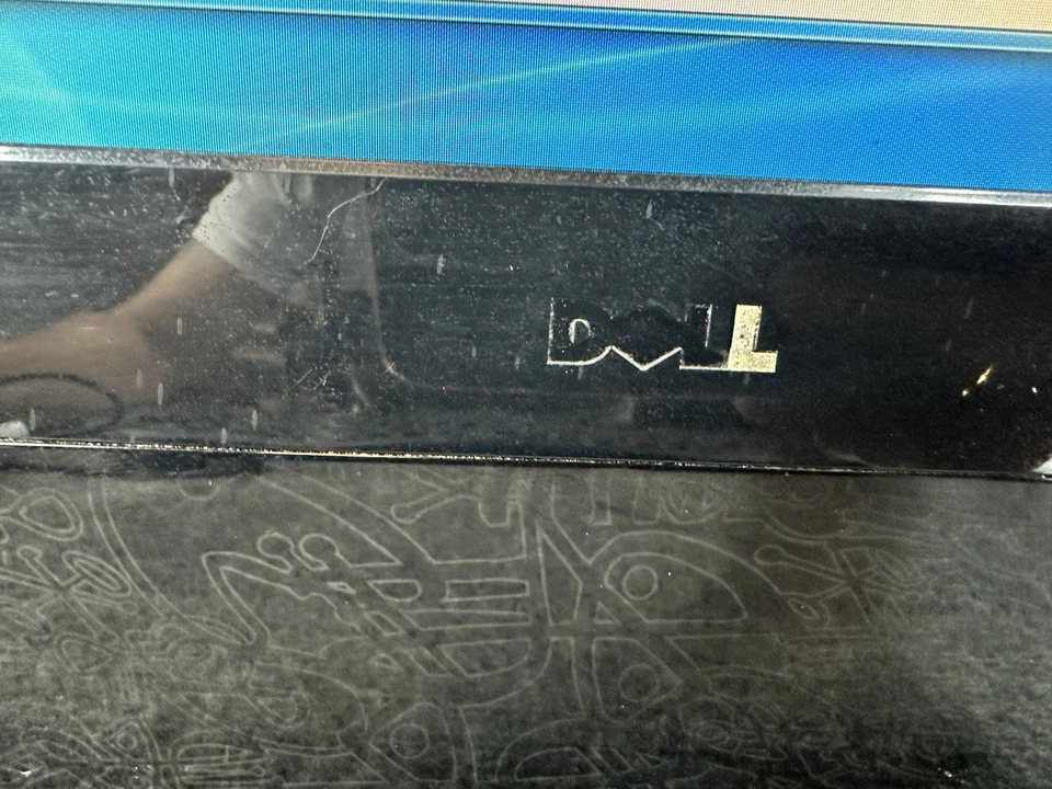 Dell Inspiron One 19 All-in-One 19” Pentium E5500 4GB RAM Windows 7 - Image 4 of 4