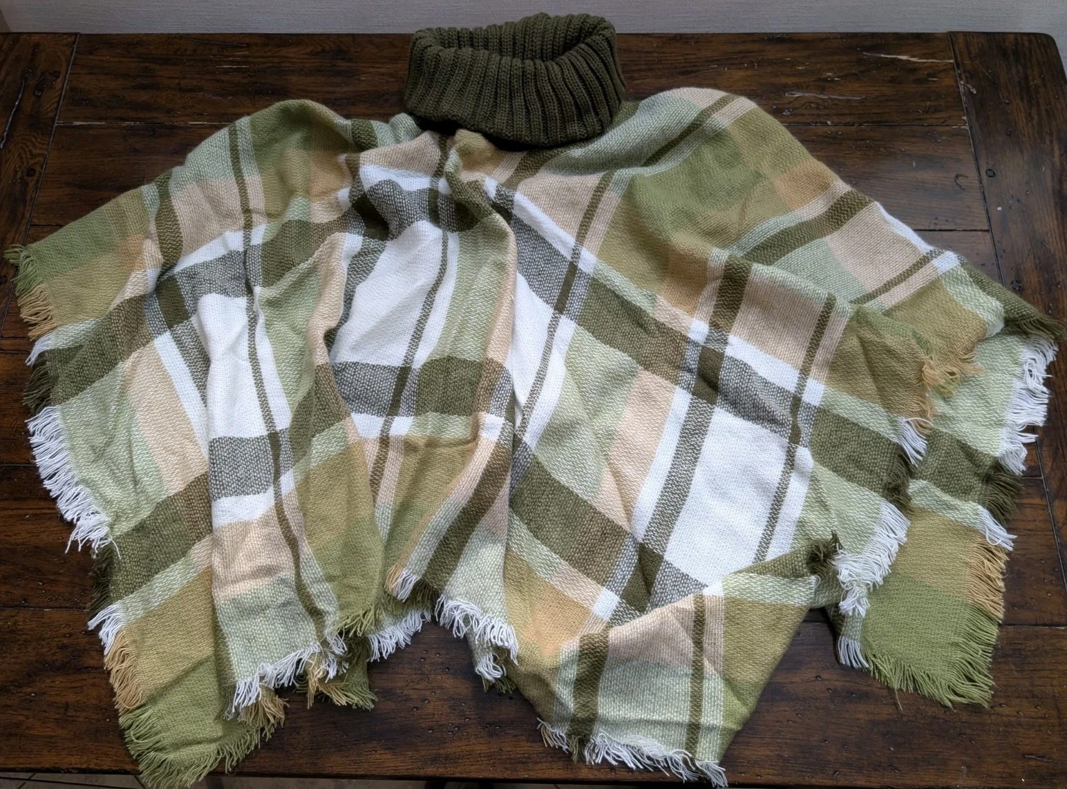 New Harve Benard Knit Plaid Poncho Scarf Olive Green Tan Oversized Cozy Core