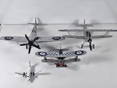 Restposten Flugzeuge 4 Flugzeuge verschiedene Größen Details siehe Fotos