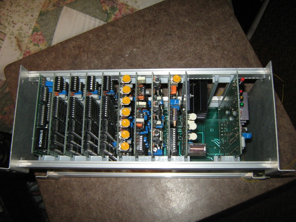 Placa-mãe Wersi Organ Alpha DX300 e 11 plug-ins e cabos de fita - Imagem 2 de 4