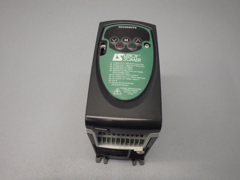 SKA1200055 - LEROY SOMER - SKA1200055 / Variateur de vitesse 0.55 KW USED - Photo 2/3