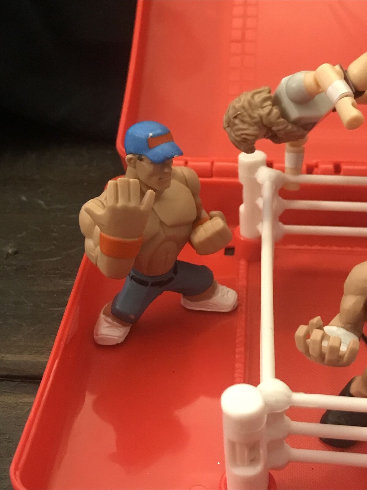 Miniatura de ringue de Luta Livre MMA Mini Ring com 4 Bonecos Miniatura da  WWE Championship