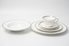 Vintage Royal Worcester Viceroy Platinum Trim 6-Piece Place Setting