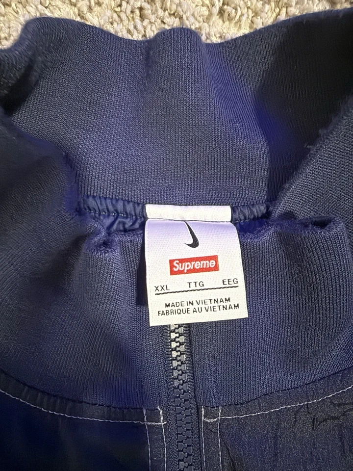 Pullover en mano Supreme Nike Ripstop multicolor azul marino talla: extra extra grande Foto 3 de 4