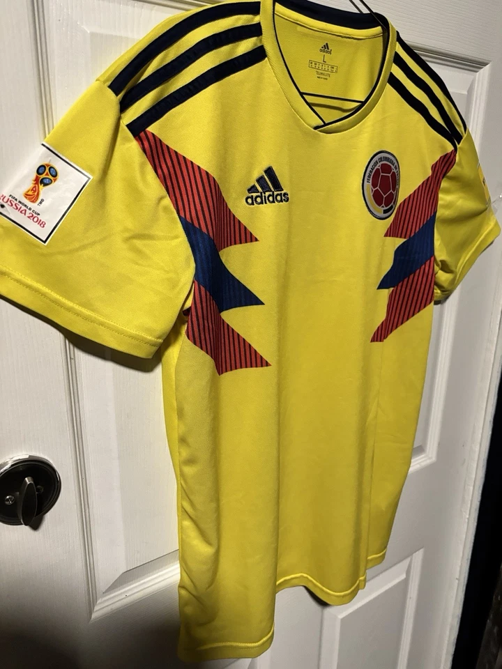 Camiseta Columbia 18/19 Home Kit Talla Grande Sin Nombre Versión Fan Foto 2 de 4