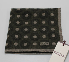 Roda NWT 100 Wool Pocket Square In Green w/ Beige Gray Polka Dots