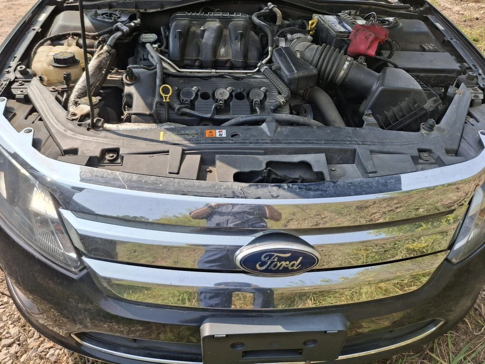 Used Front Center Interior Rear View Mirror fits: 2010 Ford Fusion automatic dim - Image 3 of 4