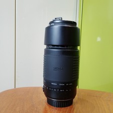 Sigma Zoom Lens 75-300mm AF-APO 1: 4.5~5.6 55mm for Canon with padded Case