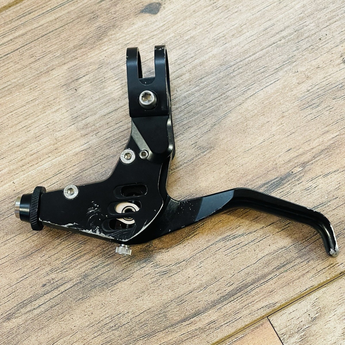 Avid Ultimate Black Ops V-Brake Levers with Upgraded Titanium