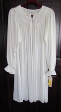 Miss Elaine Vintage Long Embroidered Nightgown Size Medium Made in the USA NWTS