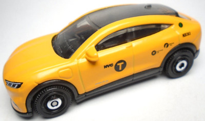 2023 HOT WHEELS '21 FORD MUSTANG MACH-E ORANGE 1:64 DIECAST 2 3/4'' NYC TAXI CAB