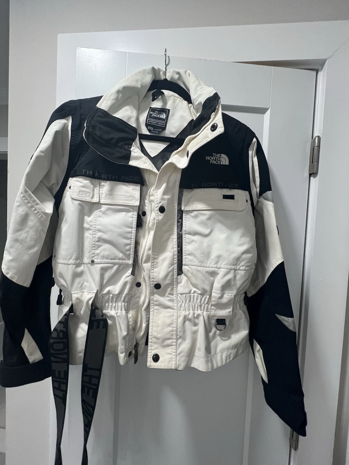 North Face Women’s Snow Jacket Size M