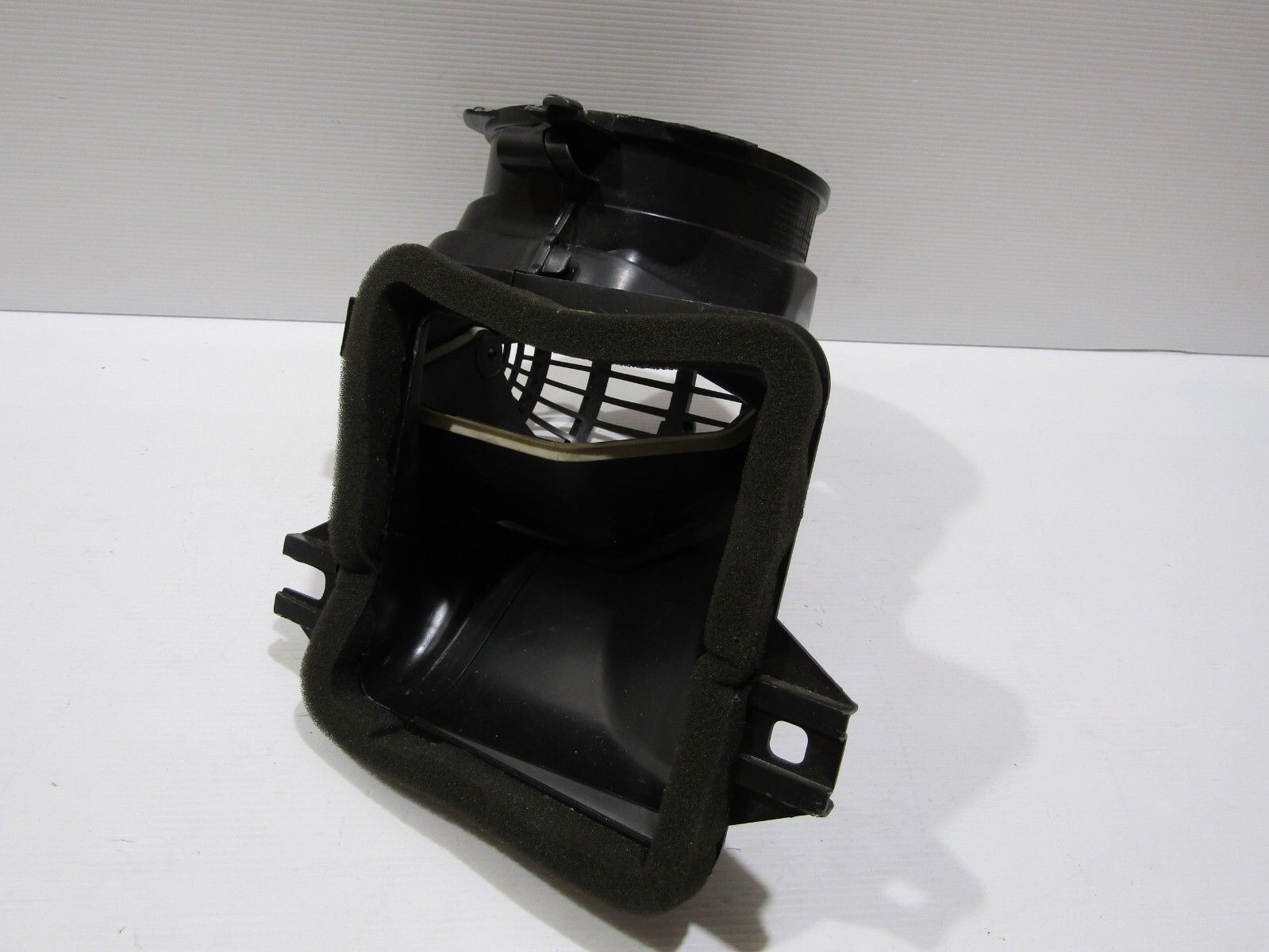 0815 SMART 451 1.0 PETROL A/C AIR CON AIR INTAKE HOUSING A4518300403