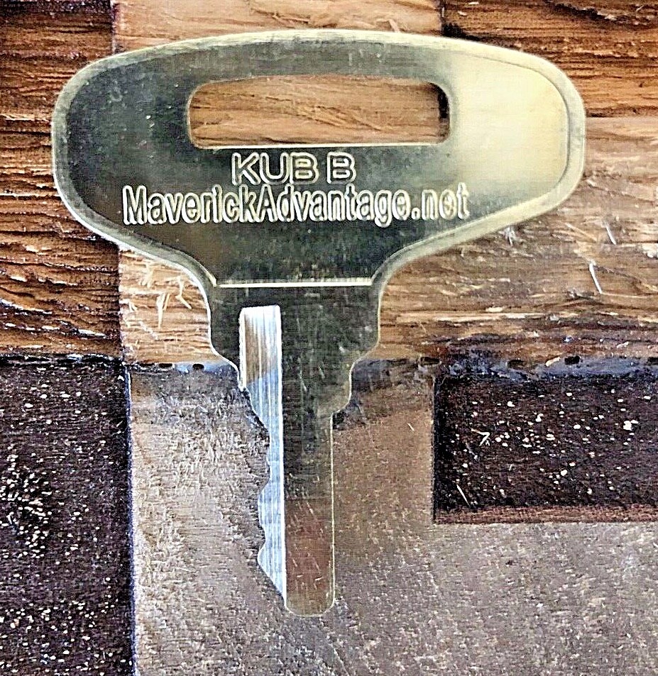 2 Keys Fits Kubota B GL Broce Laymor Tennant Allmand Gehl Thomas Better ...