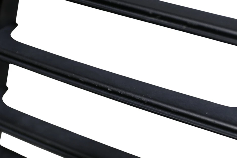 Оригинальный кронштейн решетки переднего бампера для Porsche Cayenne GTS 2011 2012 2013 2014 годов выпуска - Изображение 2 из 4