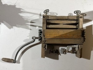 Antique 1800’s Hand Crank Wooden Clothes Wringer Portable Brown