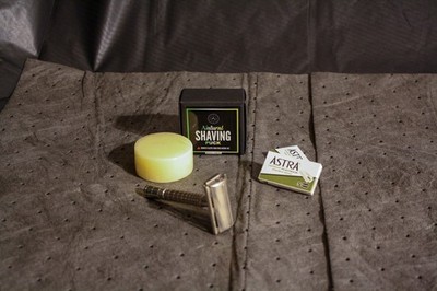 Wet Shaving Starter Kit with 1955 Gillette Flare Tip Super Speed razor handle