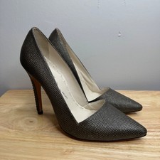 Alice  Olivia Charcoal Metallic Lizard Embossed Pointed Toe Pumps Heels 39
