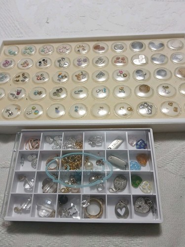 Authentic Origami Owl Jewelry Lot, Lockets,Chains,Plates,Bracelets, 150 Charms