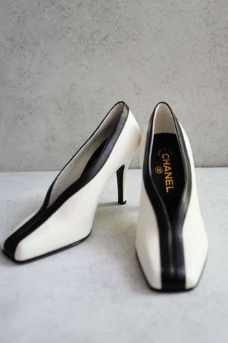 Chanel 26S Pumps Matthieu Blazy's weiß Lammfell Größe 36,5c - Bild 10 von 24