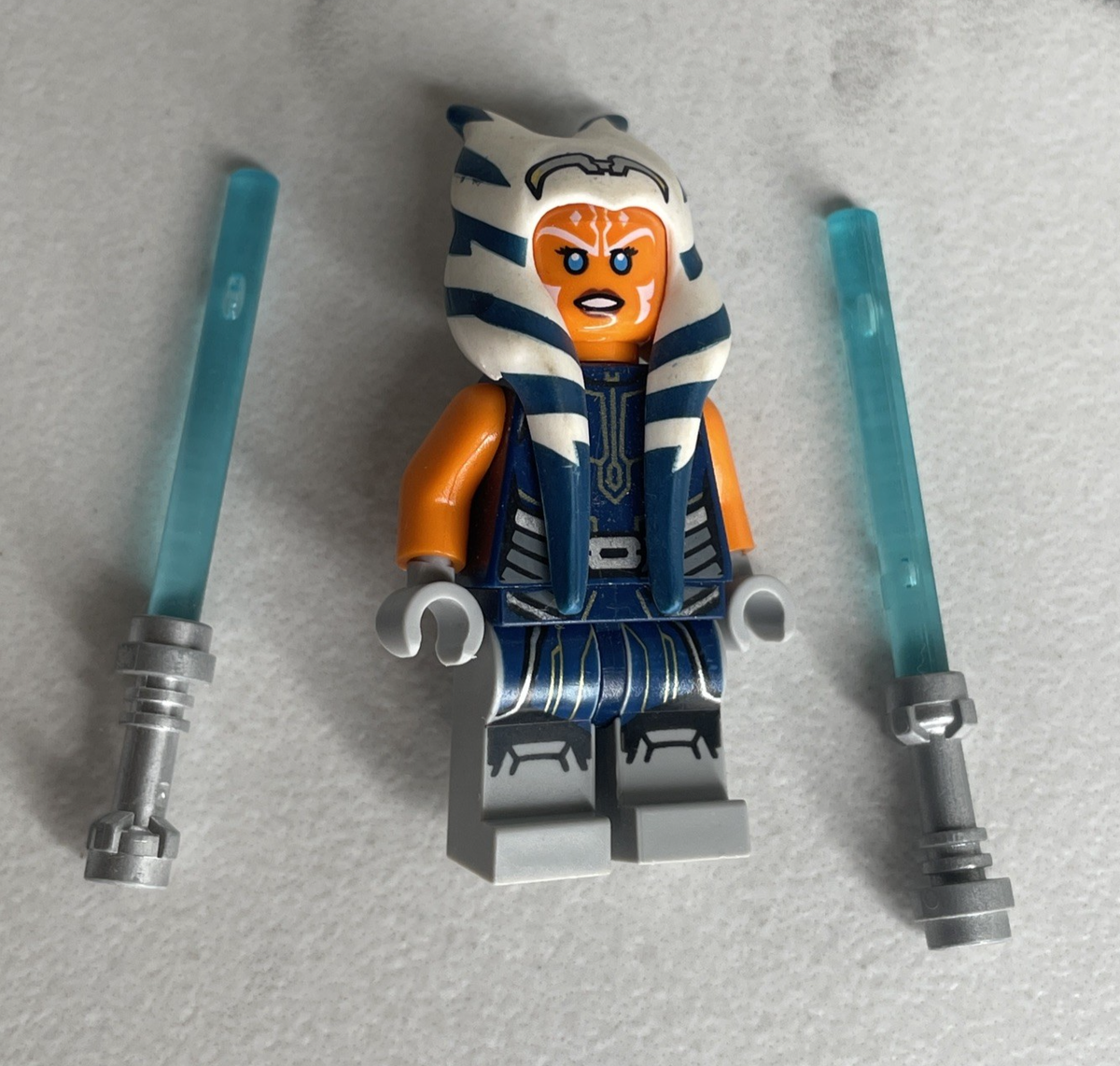 Lego Star Wars Ahsoka Tano Minifigure 75283 B9-59 | eBay