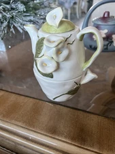 Bella Casa Tea Pot Gor 1 Calla Lily 