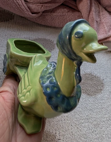 Vintage Shawnee - green Duck Pulling Wagon Planter 752 - blue detail - USA