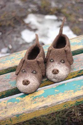 chocolate lab slippers