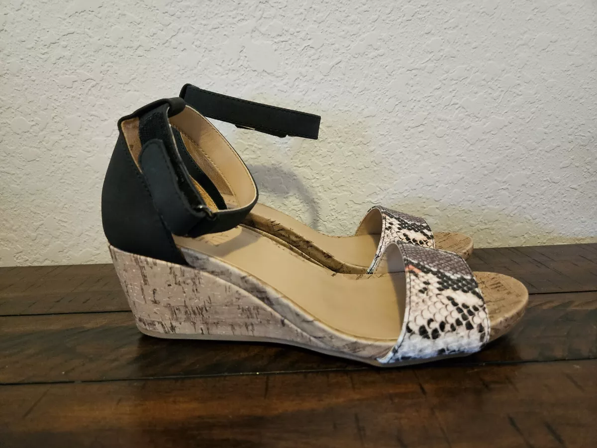 Naturalizer areda outlet wedge sandal