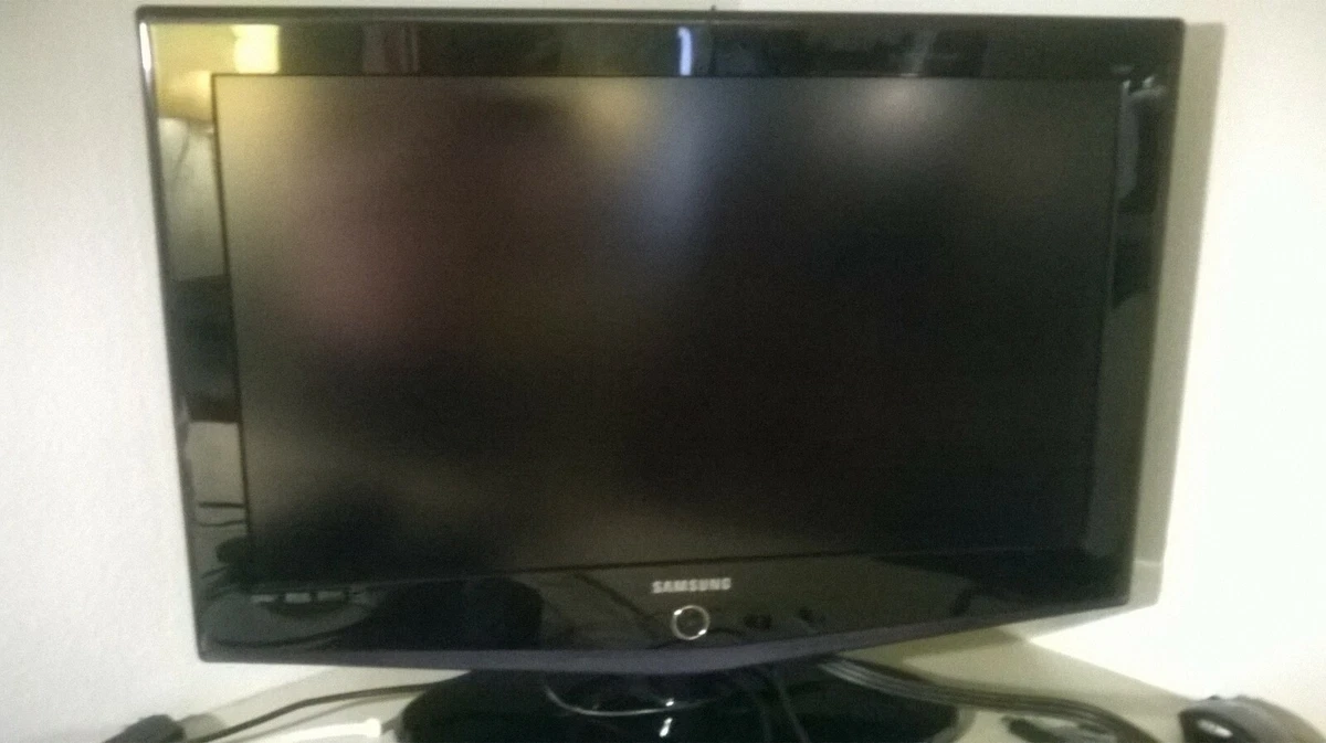 Samsung 32 inch tv outlet