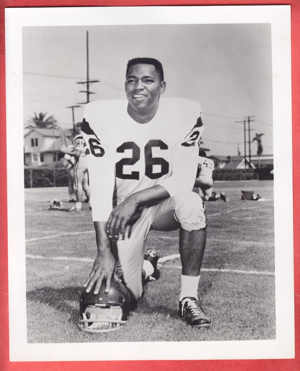 1962 USC TEAM ISSUE X 10 GLOSSY WILLIE BROWN