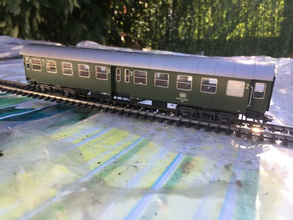Märklin 4132. Coche de viajeros DB 2ª clase y sin caja. Época IV, escala H0