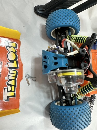 Team Losi Triple-X Racing Buggy XXX CR w Futaba Remote - NOT TESTED - Excellent - Picture 7 of 19