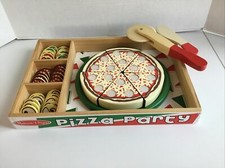 Melissa and Doug Wooden Pizza Party Pretend Play Toy for Fine Motor or Playtime