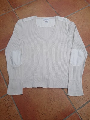 ladies cream v neck jumper