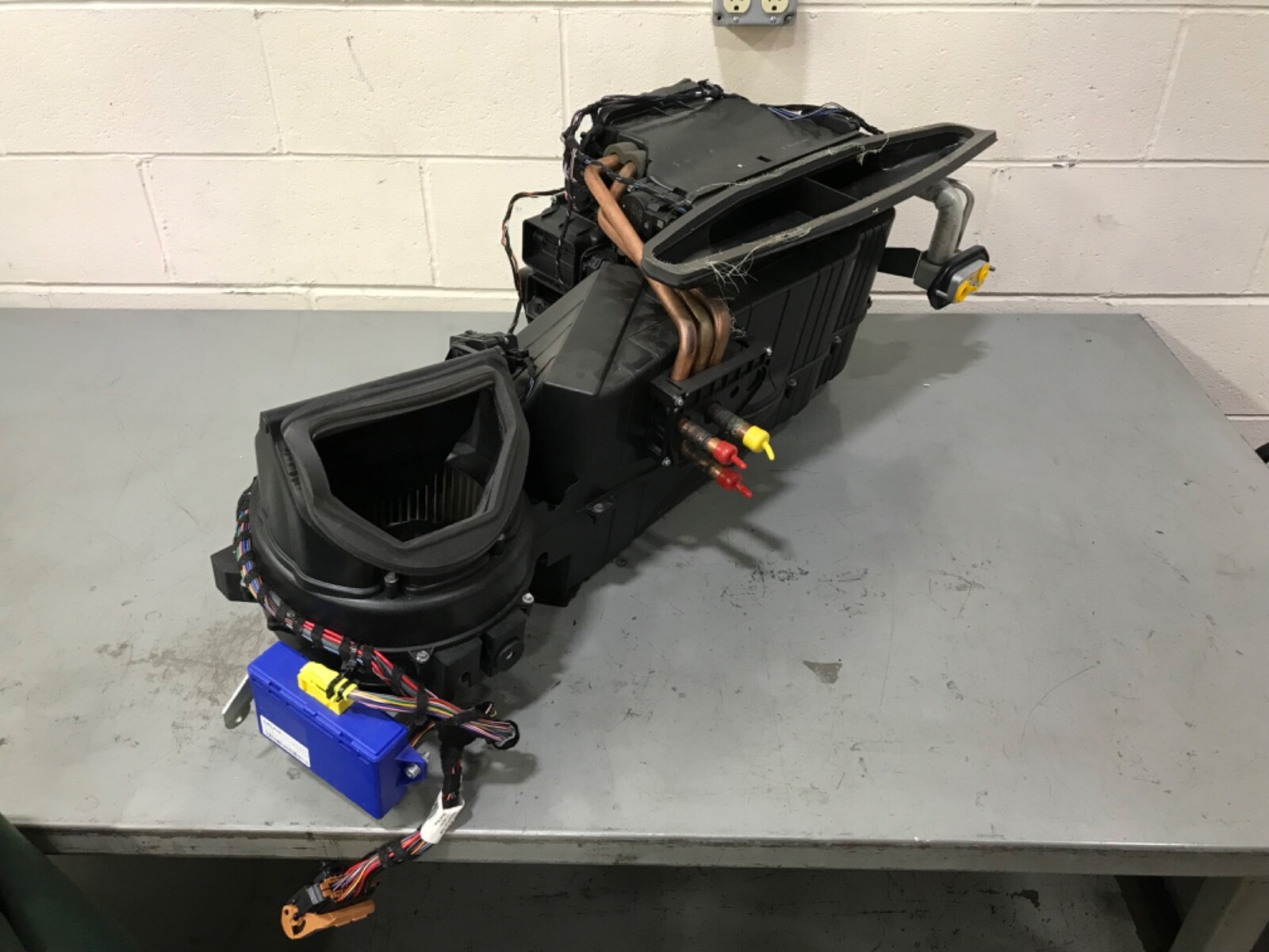 ferrari 599 hvac evaporator box #81209000