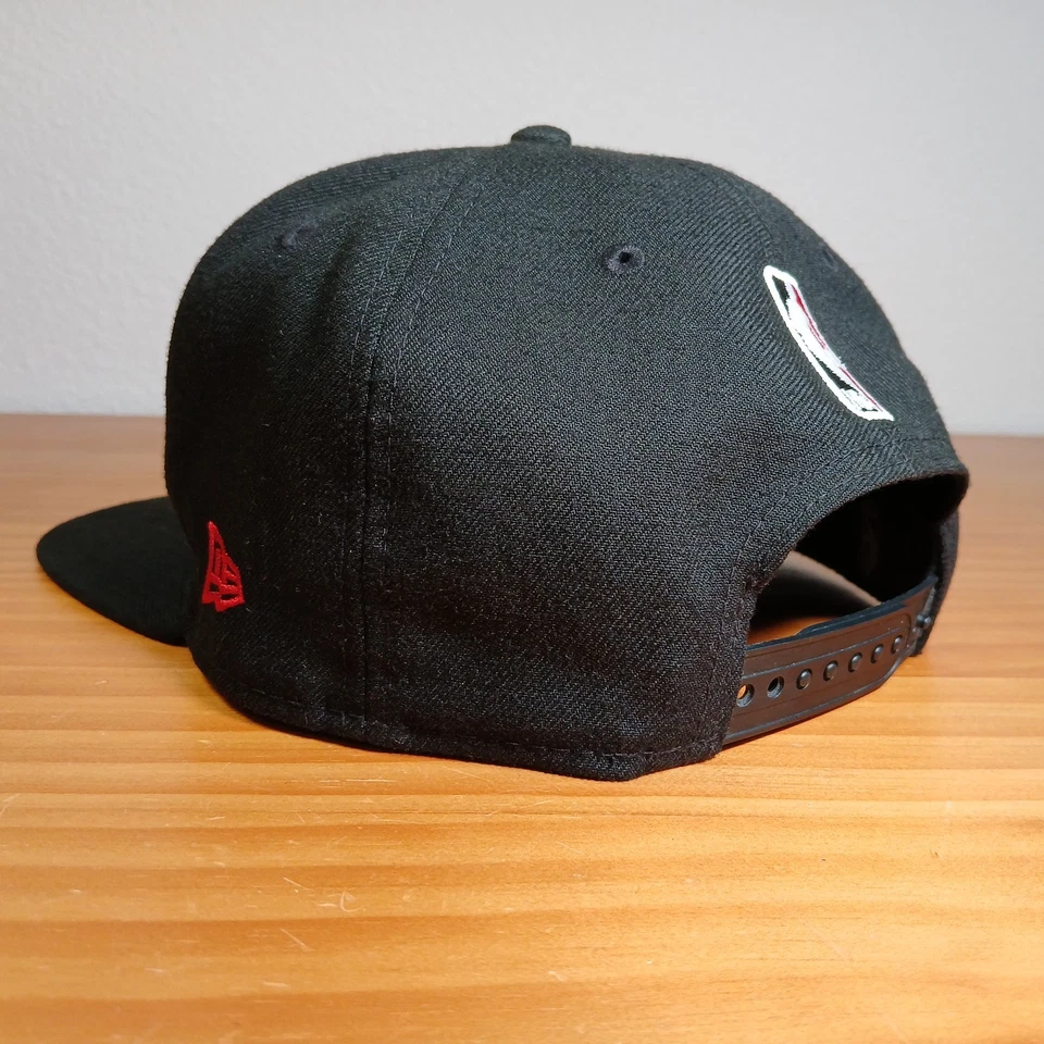 De Colección Portland Trail Blazers New Era Negro Retro Líneas 9FIFTY Para hombres Gorra Snapback Foto 2 de 4