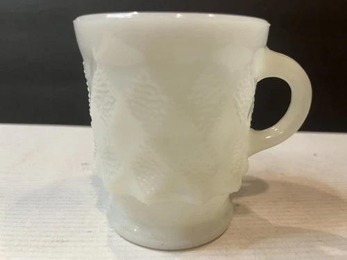 Vintage Anchor Hocking Kimberly White Glass Mug – C Handle Coffee Tea Cup – USA