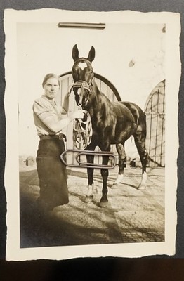 Foto Portrait junge Frau Jugendlich Pferd Reiter Haustier Vintage Bild Gailhof