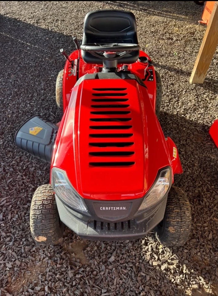 Craftsman T110 42in 17.5HP Gas Riding Tractor （New） - Image 3 of 4